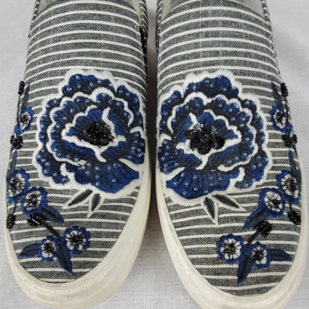 Nine West grey sneakers with embellishments - Picture 7 of 8